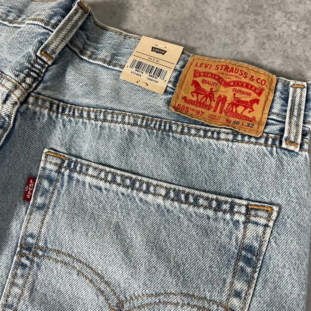 Levis waist 36